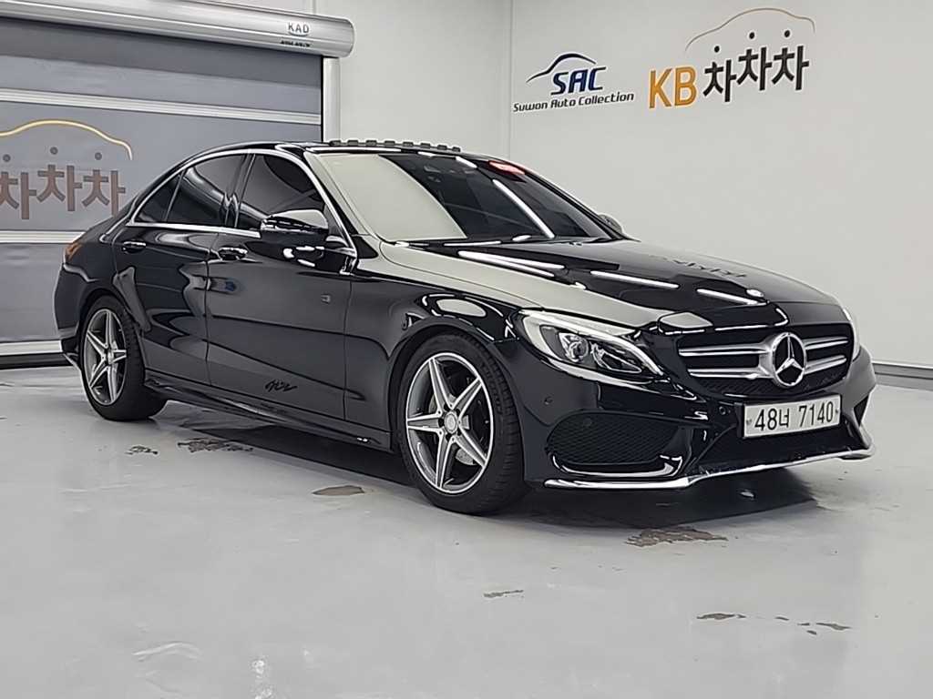 Mercedes Benz C Class - Vista 4
