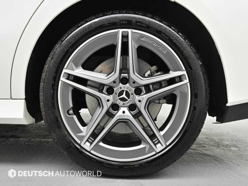 Mercedes Benz CLA Class - Vista 5