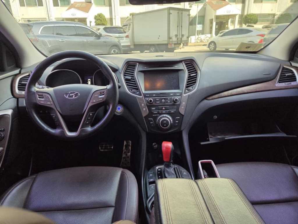 HYUNDAI Santa Fe - Vista 3