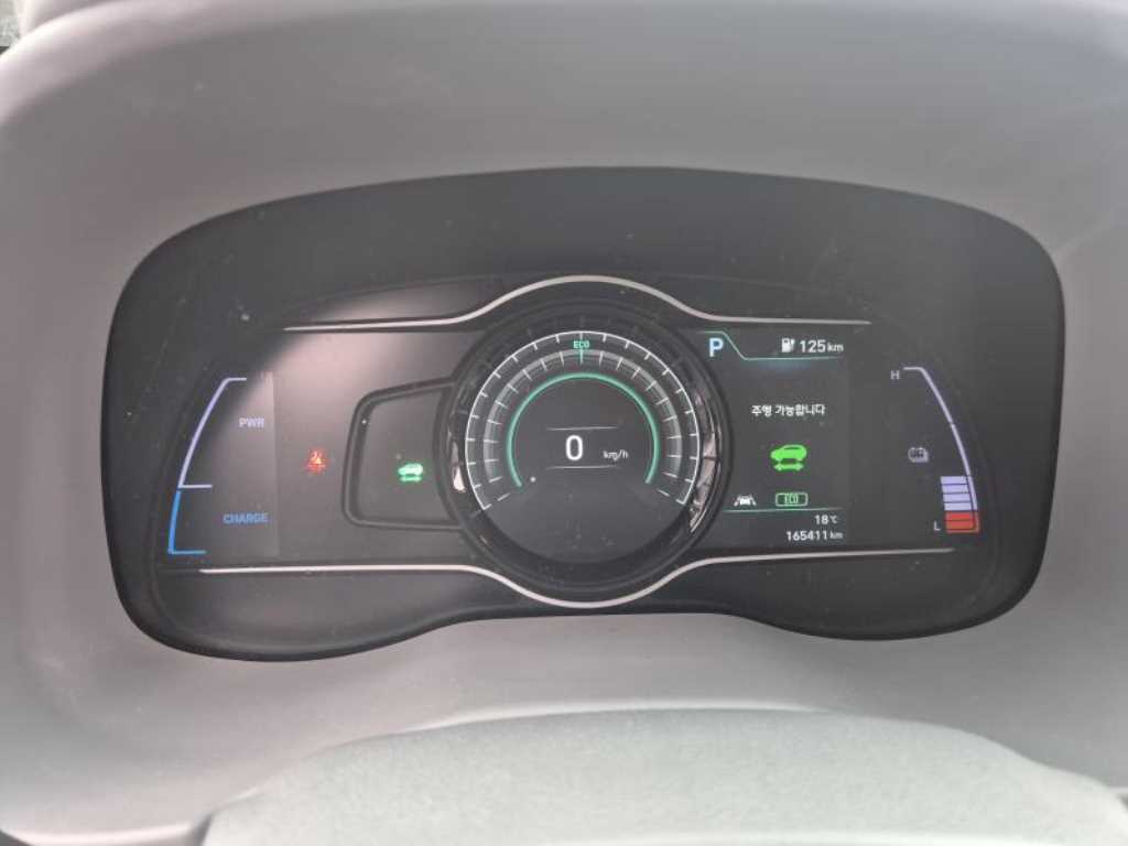 HYUNDAI Kona - Vista 3