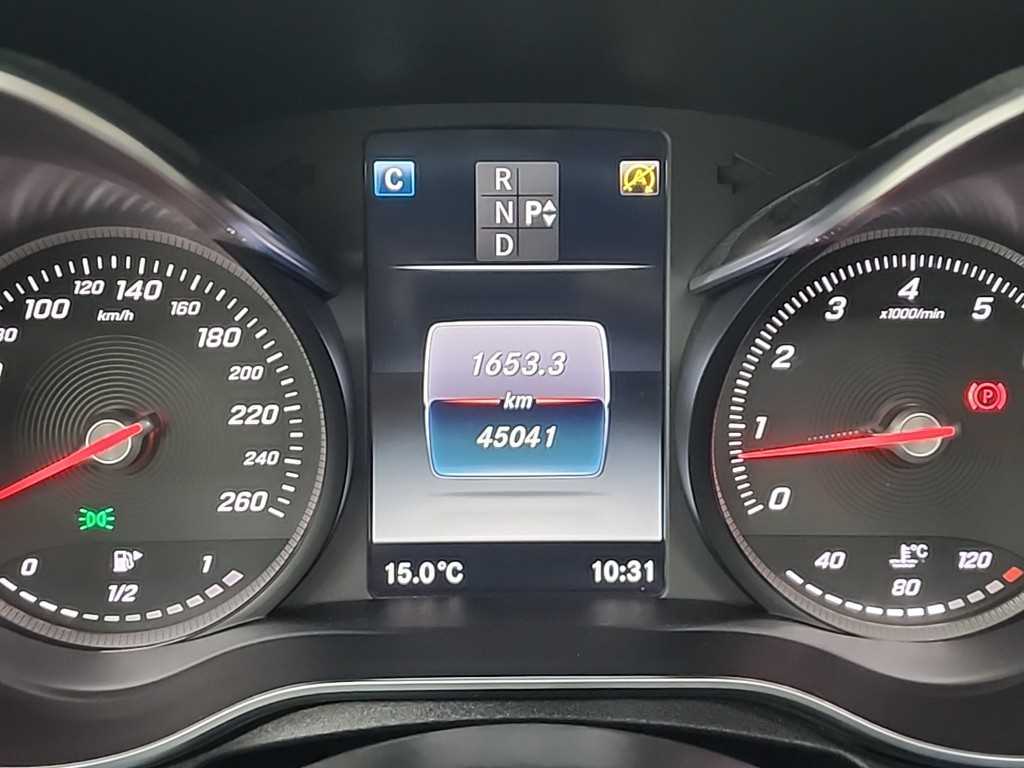 Mercedes Benz C Class - Vista 6