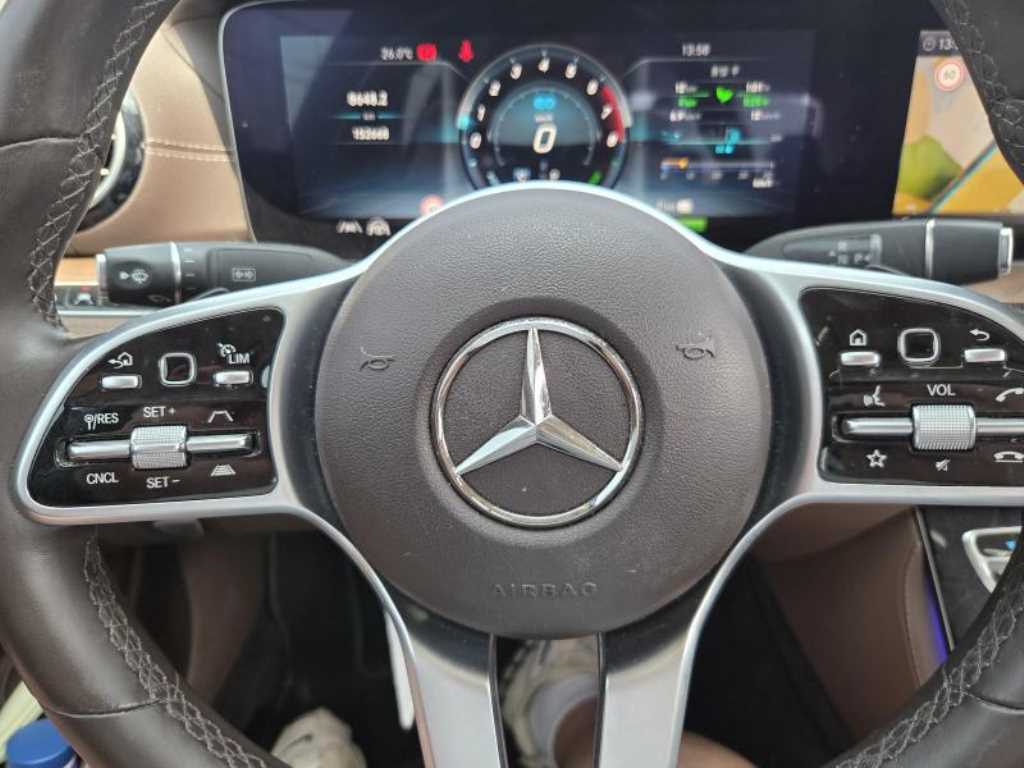 Mercedes Benz E class - Vista 6