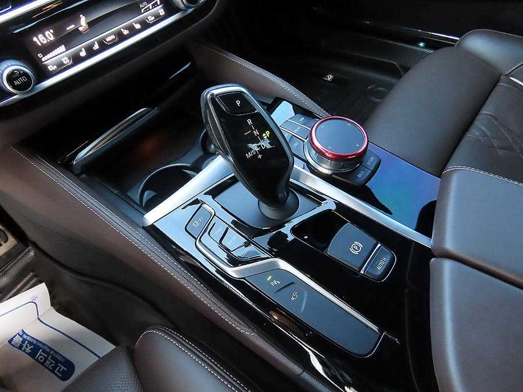 BMW 5 Series - Vista 11