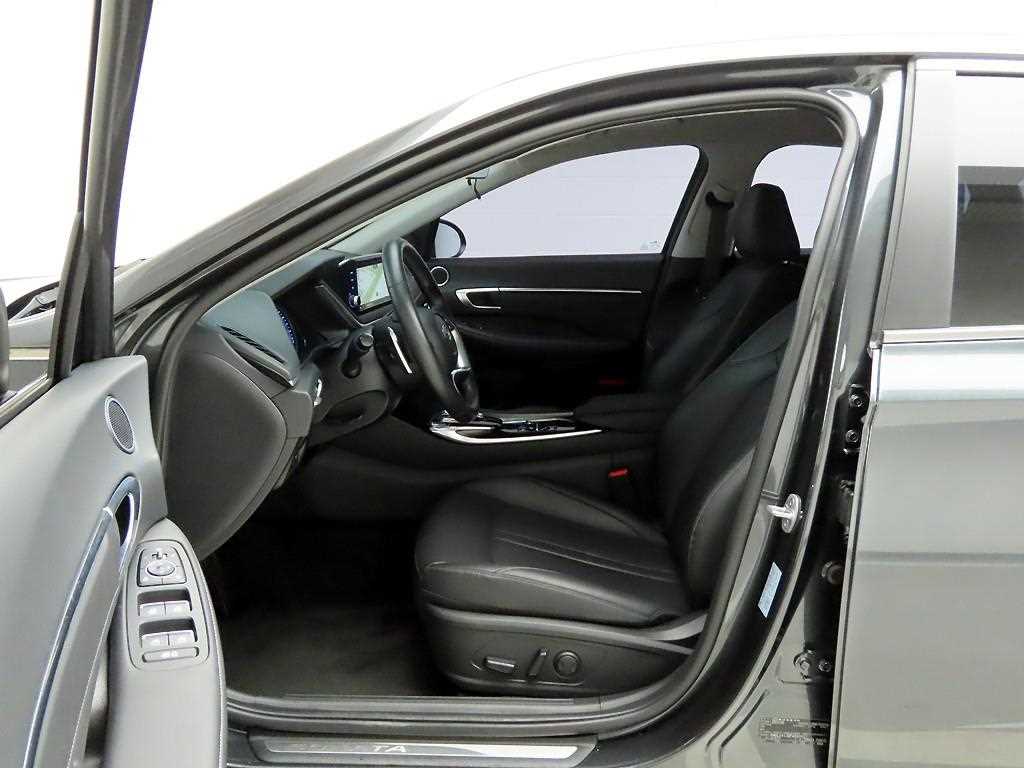 HYUNDAI Sonata - Vista 12