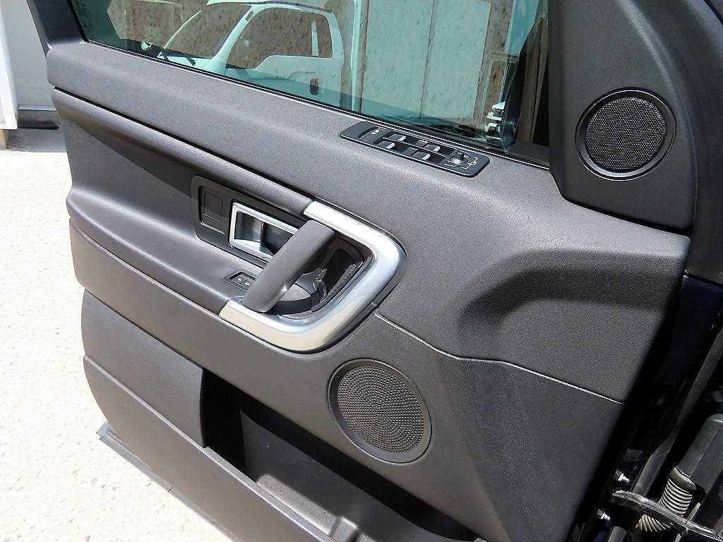 Land Rover Discovery Sports - Vista 11