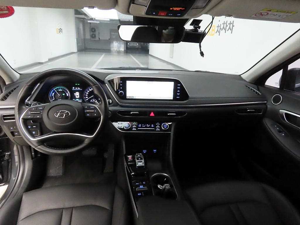 HYUNDAI Sonata - Vista 6