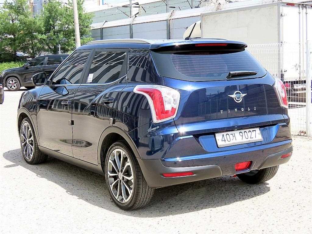 Ssangyong Tivoli - Vista 3
