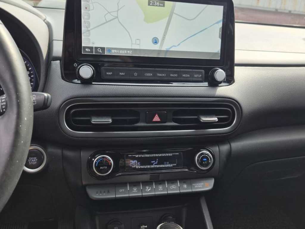 HYUNDAI Kona - Vista 11