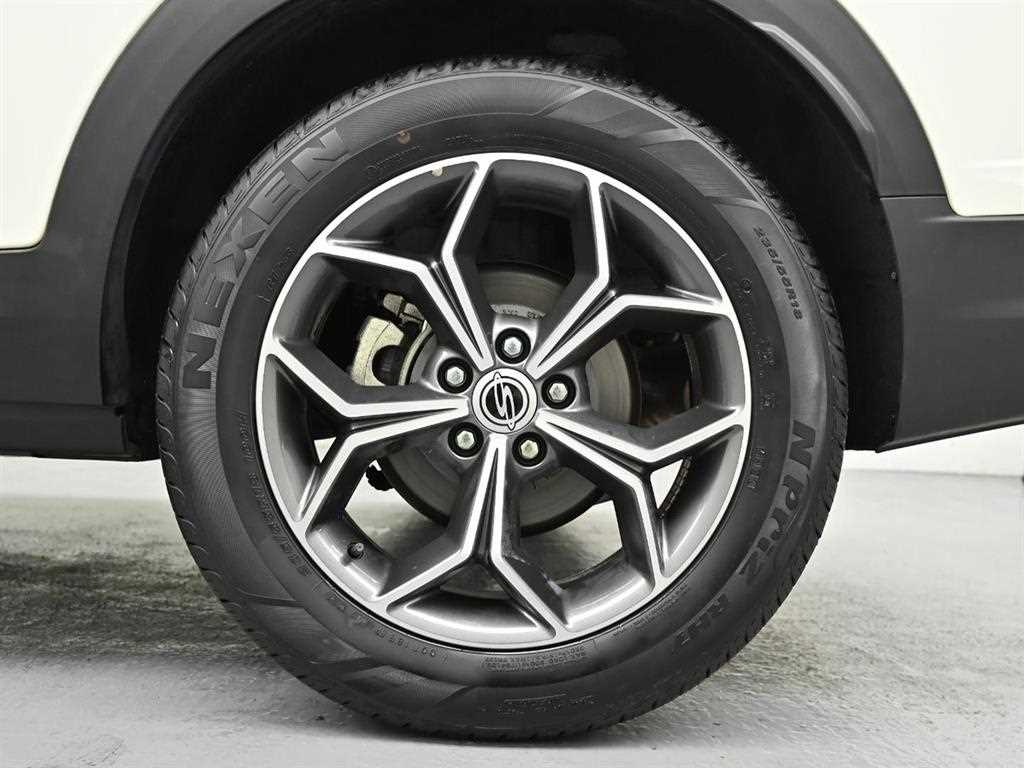 Ssangyong Korando - Vista 5