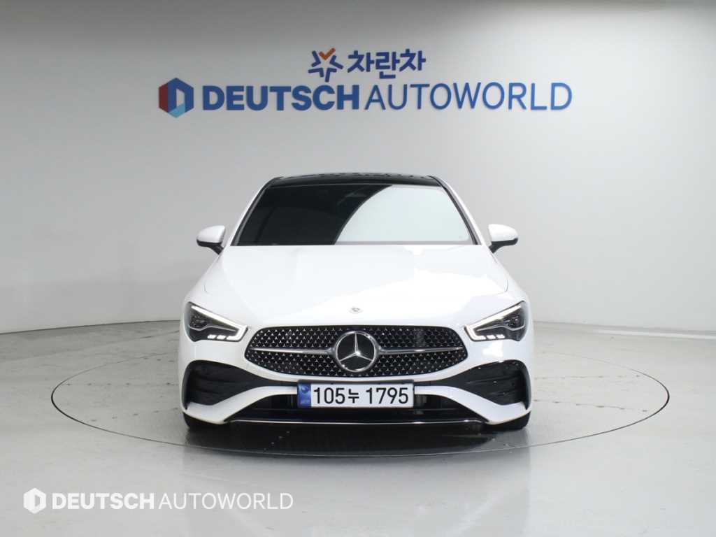 Mercedes Benz CLA Class - Vista 3