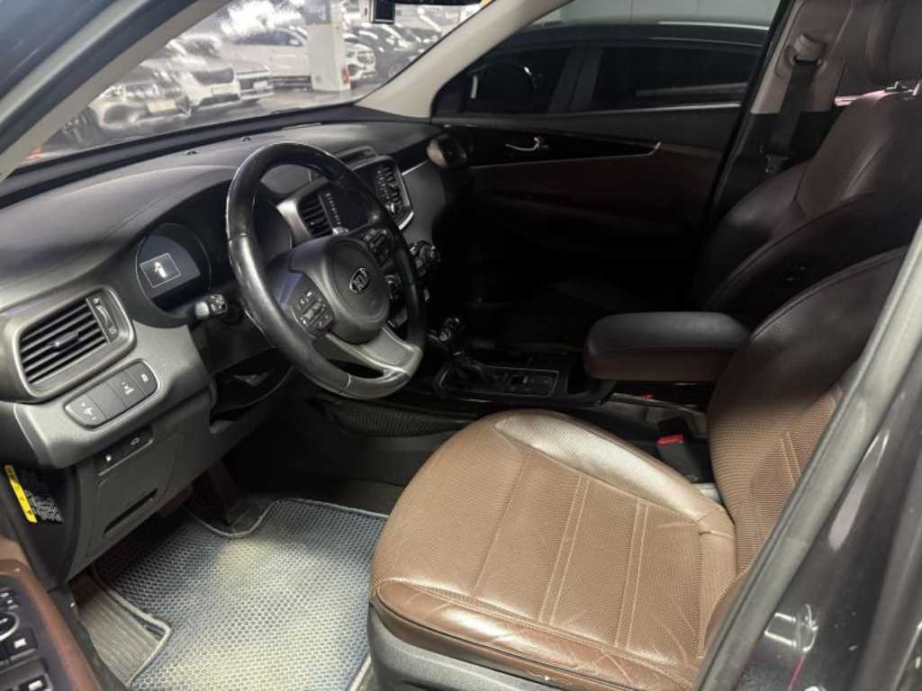 KIA Sorento - Vista 7