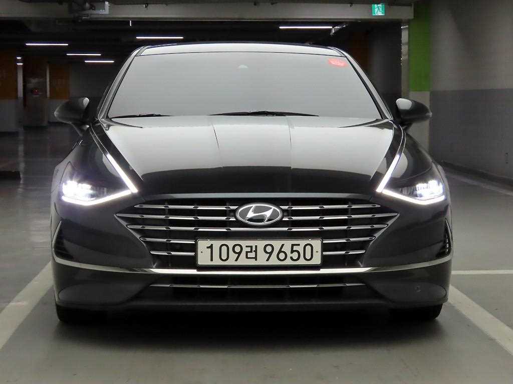 HYUNDAI Sonata - Vista 2