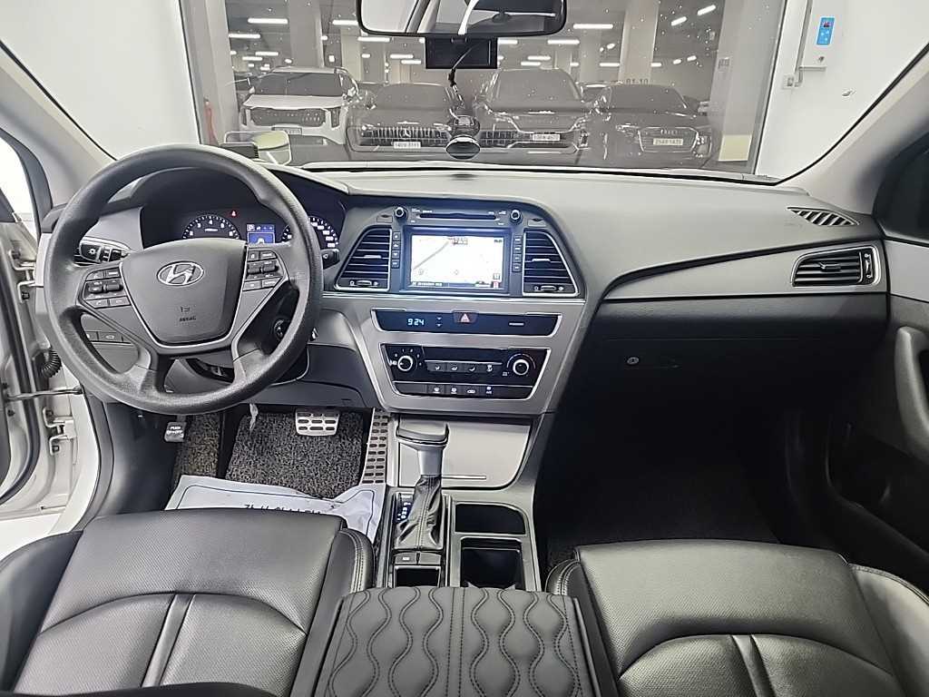 HYUNDAI Sonata - Vista 7
