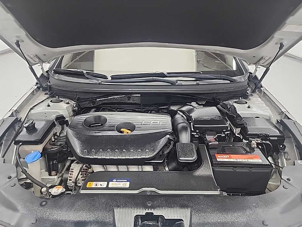 HYUNDAI Sonata - Vista 5
