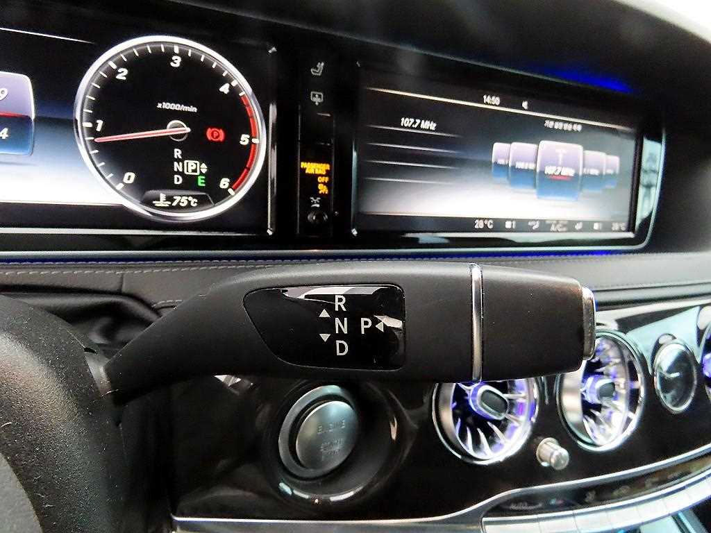 Mercedes Benz S Class - Vista 10