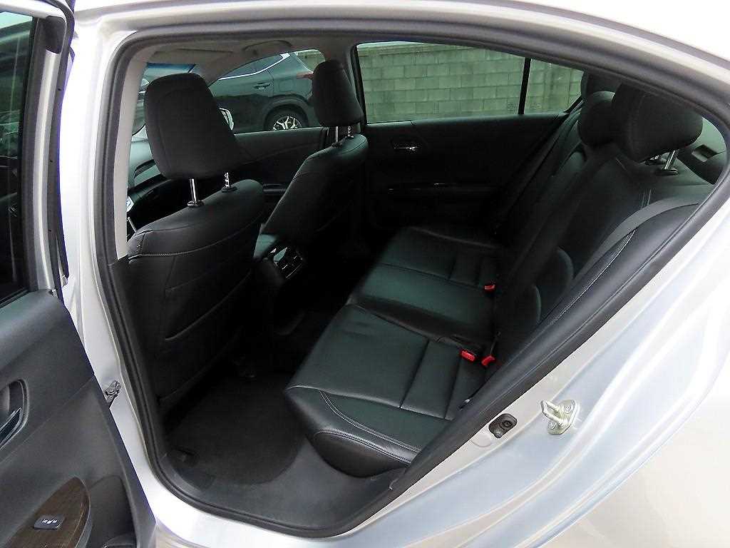 Honda Accord - Vista 6