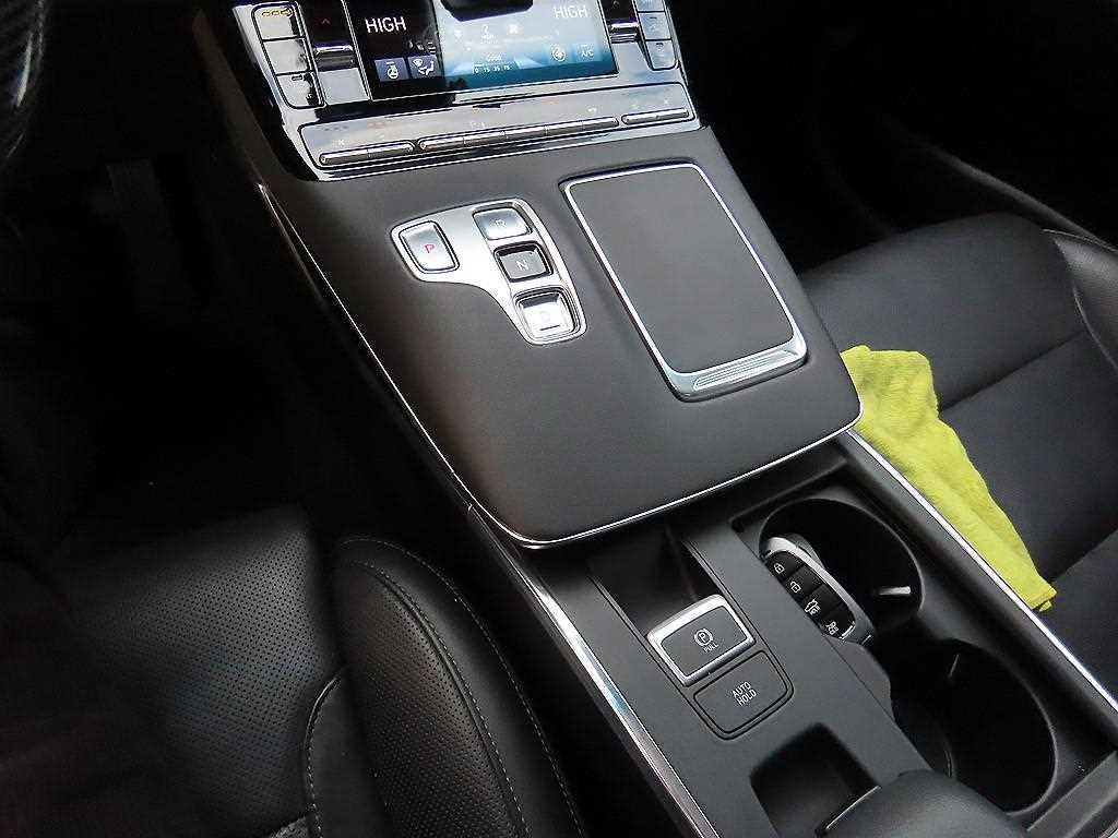 HYUNDAI Grandeur - Vista 10