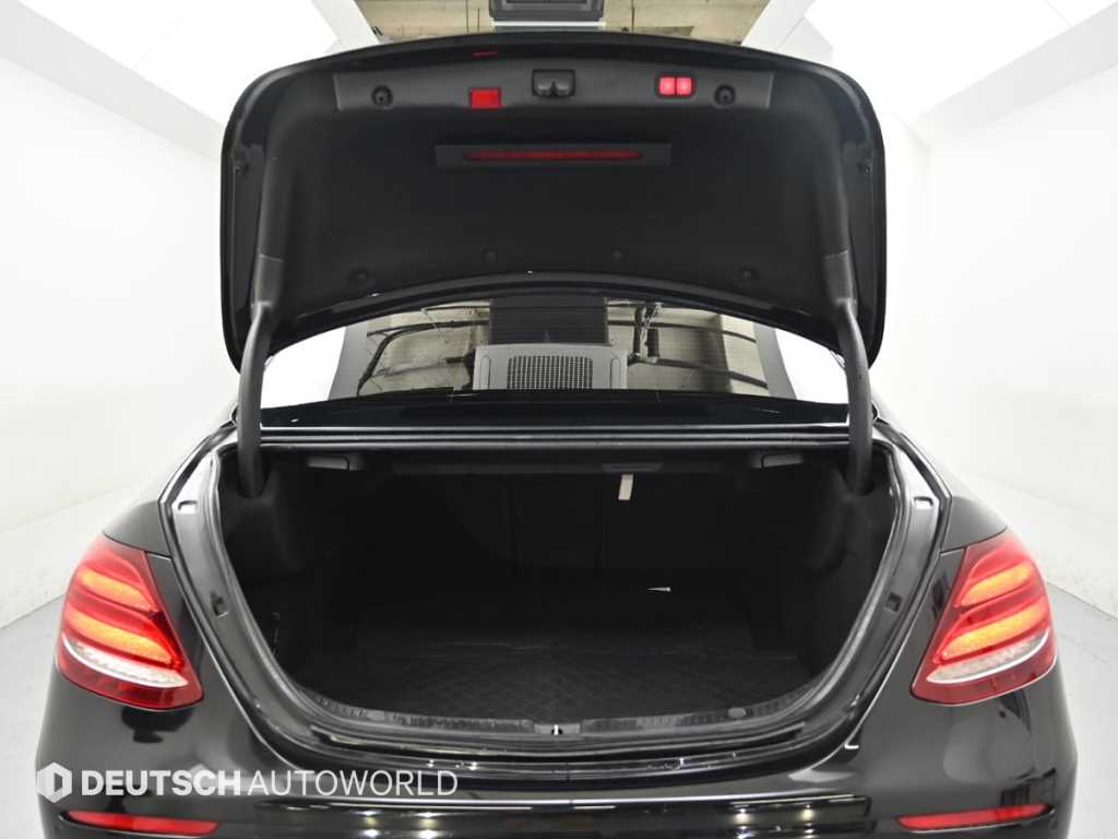 Mercedes Benz E class 2020 Negro - Importación desde Corea - HF Imports Iquique - Foto 19