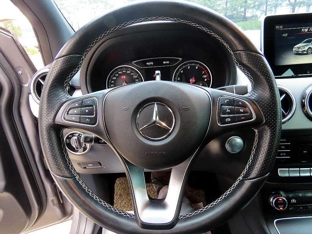 Mercedes Benz B Class (MY B) - Vista 8