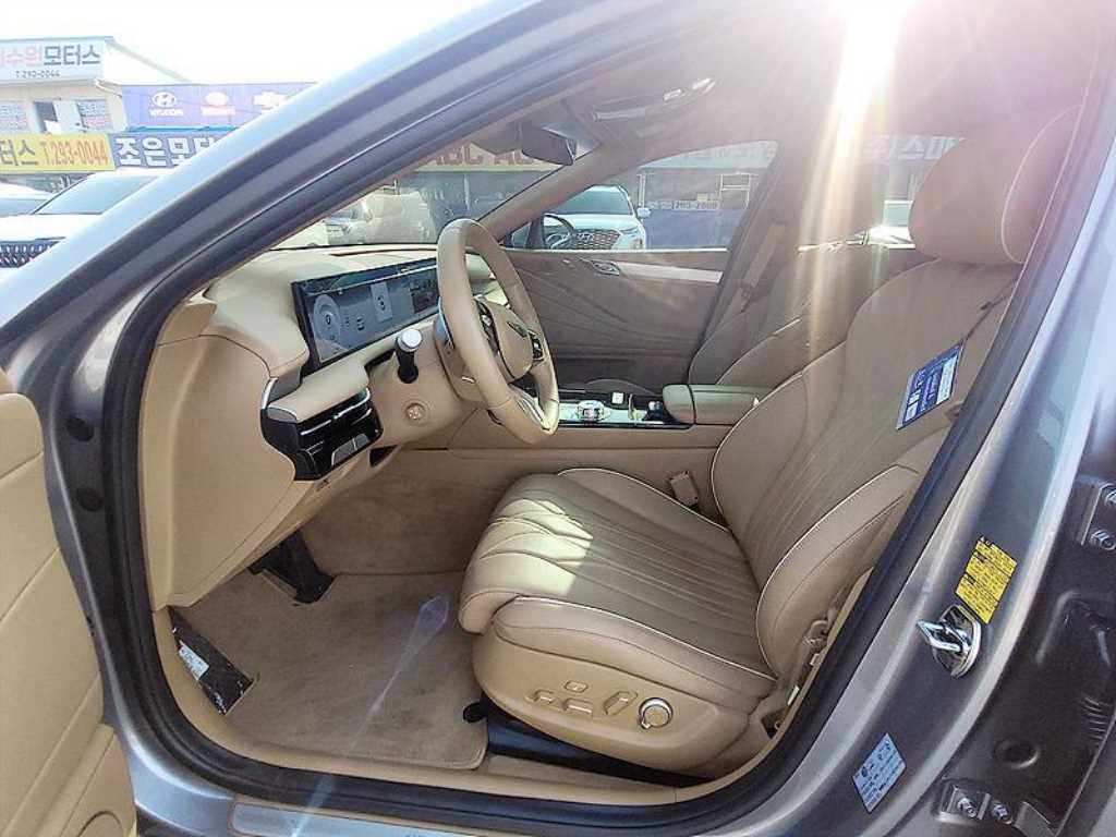 Genesis G80 - Vista 9