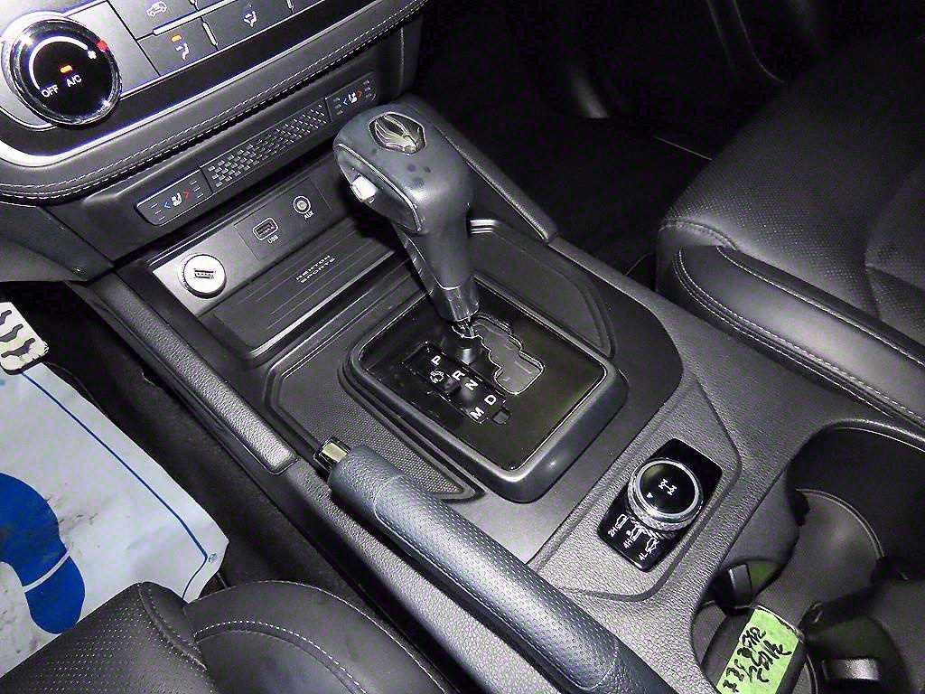 Ssangyong Rexton - Vista 12