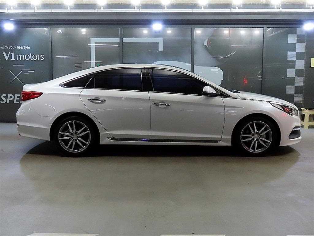 HYUNDAI Sonata - Vista 3