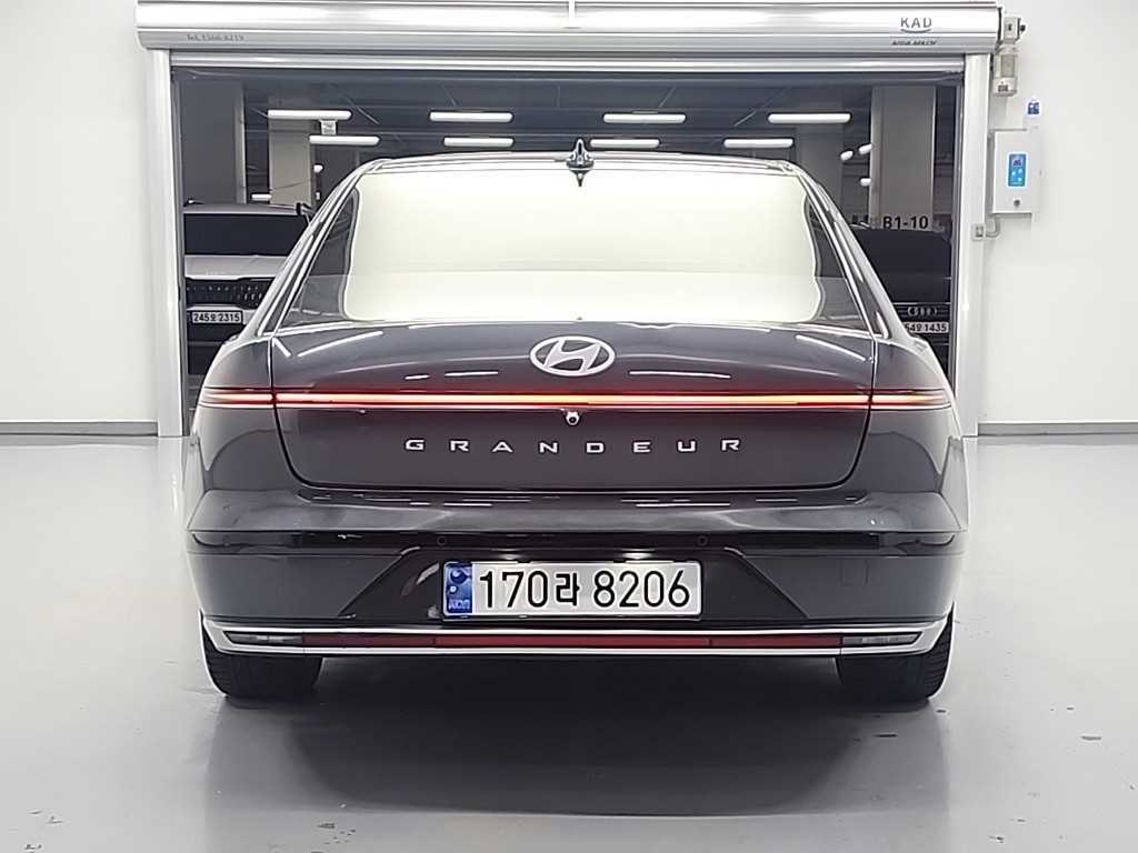 HYUNDAI Grandeur - Vista 3