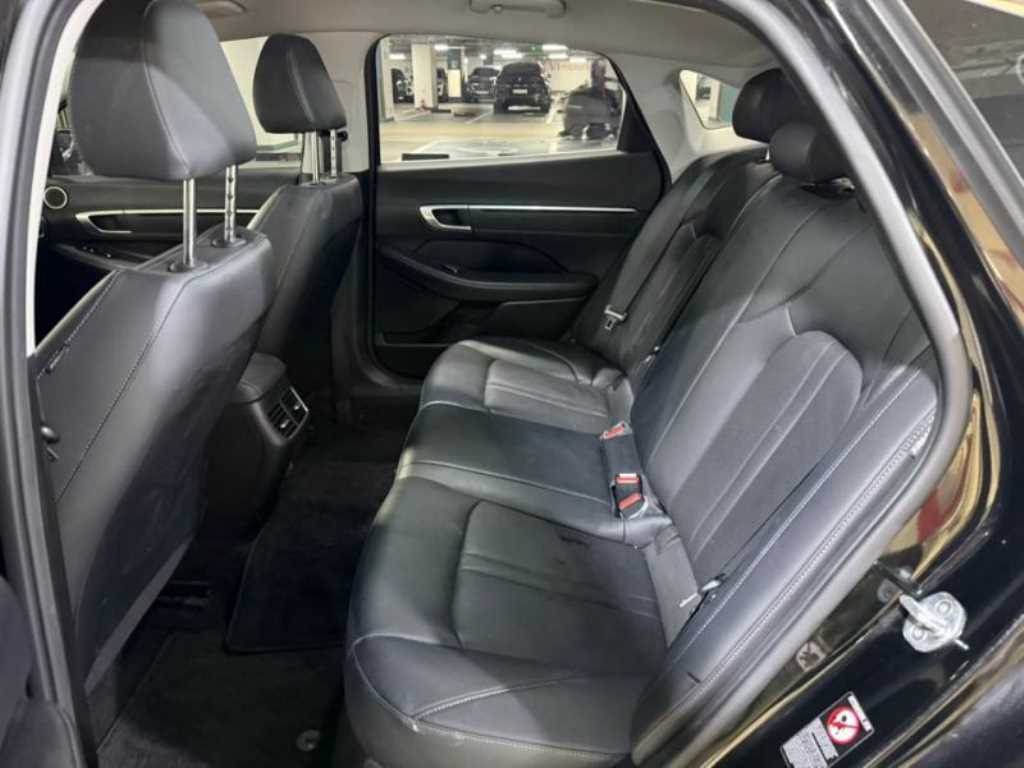HYUNDAI Sonata - Vista 7