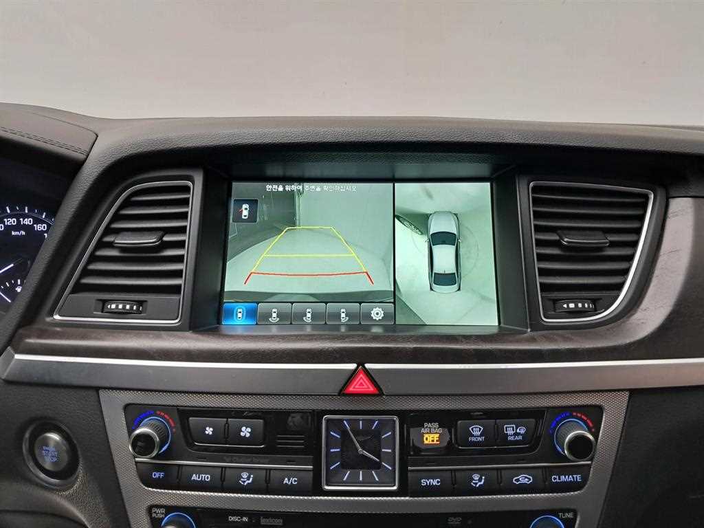 Genesis G80 - Vista 10