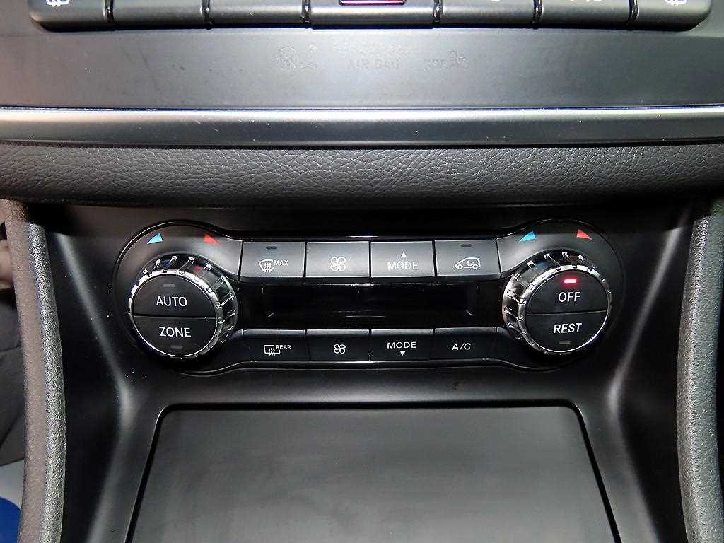 Mercedes Benz GLA Class 2017 Blanco - Importación desde Corea - HF Imports Iquique - Foto 13