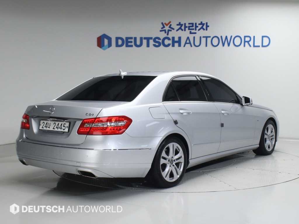 Mercedes Benz E class - Vista 2