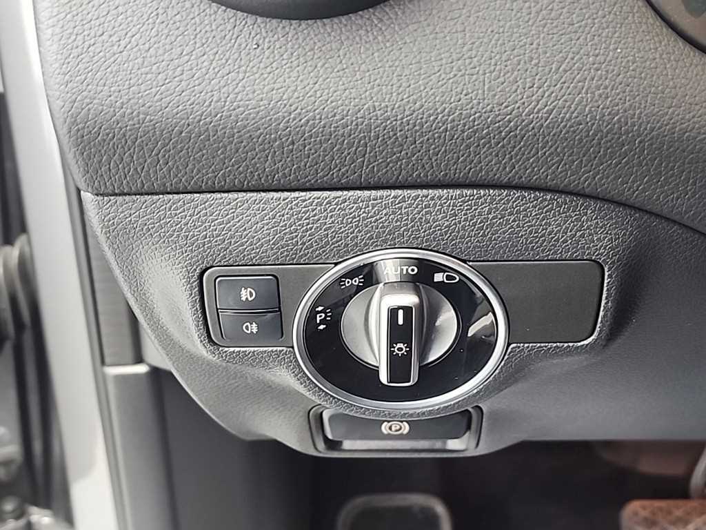 Mercedes Benz GLA Class 2019 Gris - Importación desde Corea - HF Imports Iquique - Foto 17