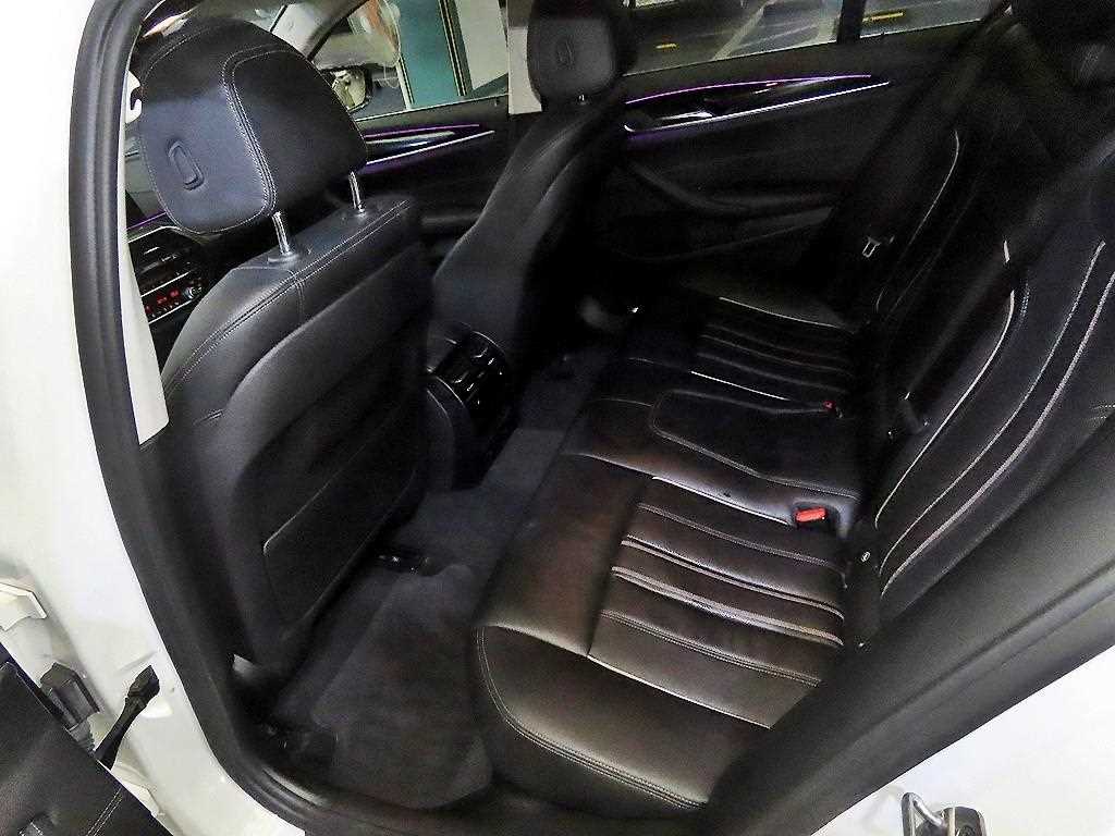 BMW 5 Series - Vista 7