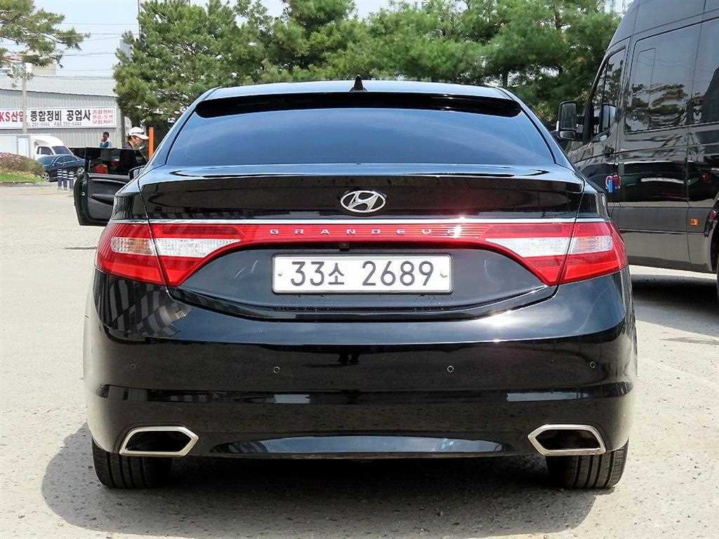 HYUNDAI Grandeur - Vista 4