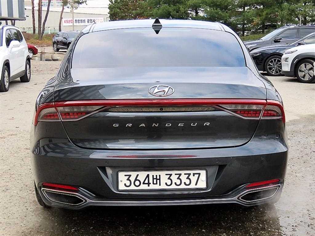 HYUNDAI Grandeur - Vista 4