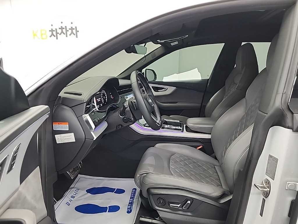 Audi Q8 - Vista 11