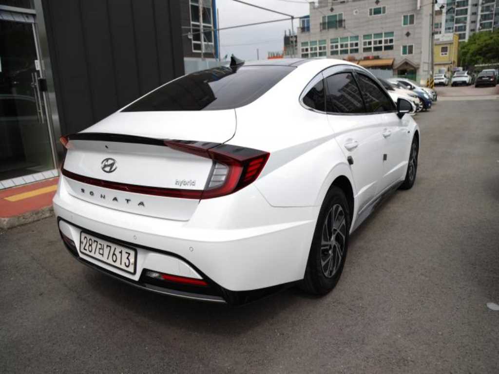 HYUNDAI Sonata - Vista 2