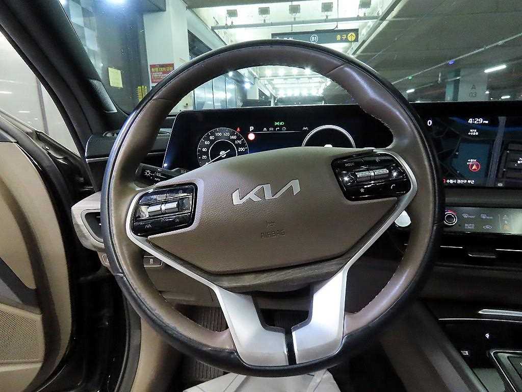 KIA K8 - Vista 8