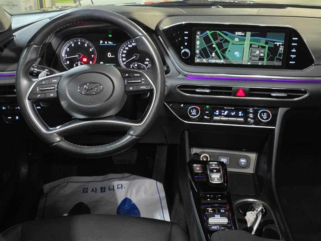 HYUNDAI Sonata - Vista 10