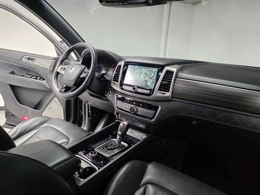 Ssangyong Rexton - Vista 8