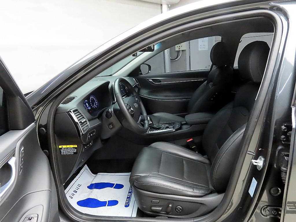 HYUNDAI Grandeur - Vista 5