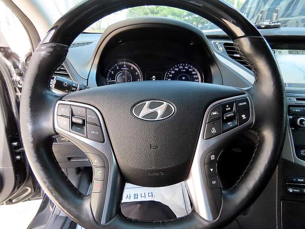 HYUNDAI Grandeur - Vista 8