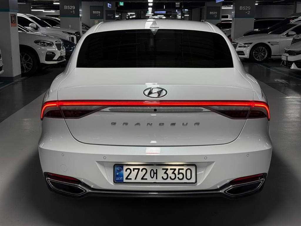 HYUNDAI Grandeur - Vista 4