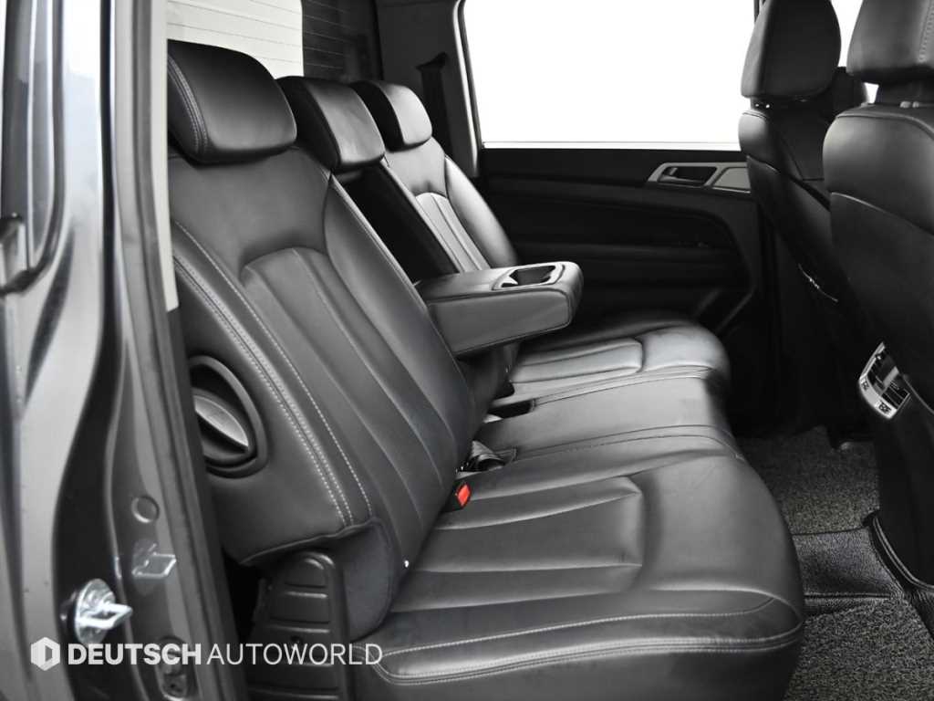 Ssangyong Rexton - Vista 12