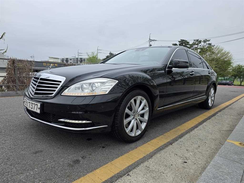 Mercedes Benz S Class - Vista 3