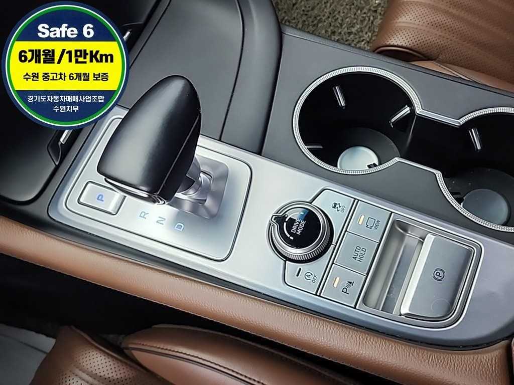 Genesis G70 - Vista 8
