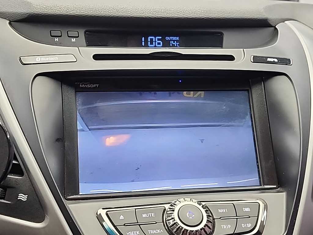 HYUNDAI Avante - Vista 4