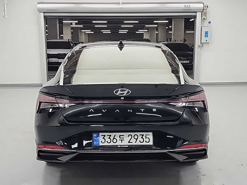 HYUNDAI Avante - Vista 3