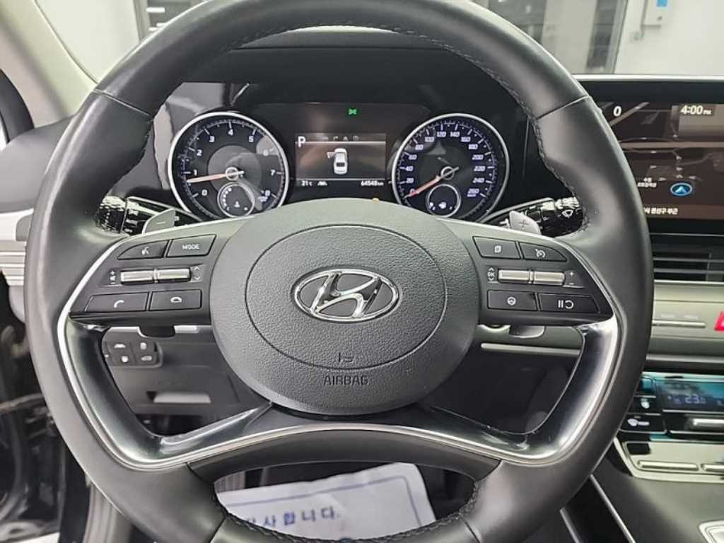 HYUNDAI Grandeur - Vista 9