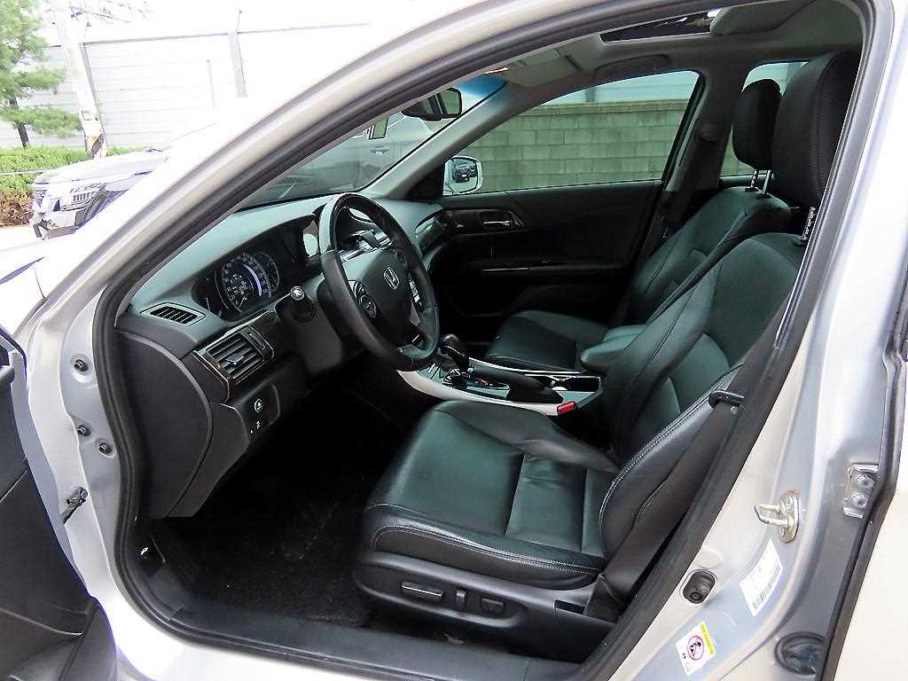 Honda Accord - Vista 5